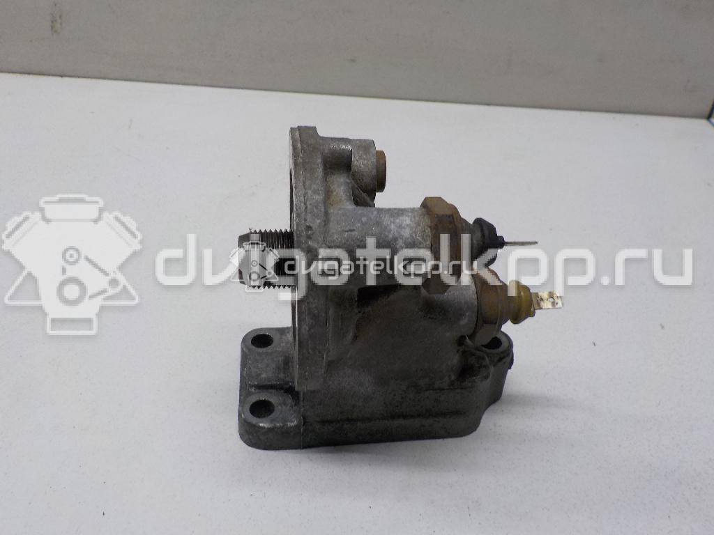 Фото Кронштейн масляного фильтра для двигателя ADZ для Volkswagen Passat / Polo / Derby / Golf 90 л.с 8V 1.8 л бензин 053115417A {forloop.counter}}