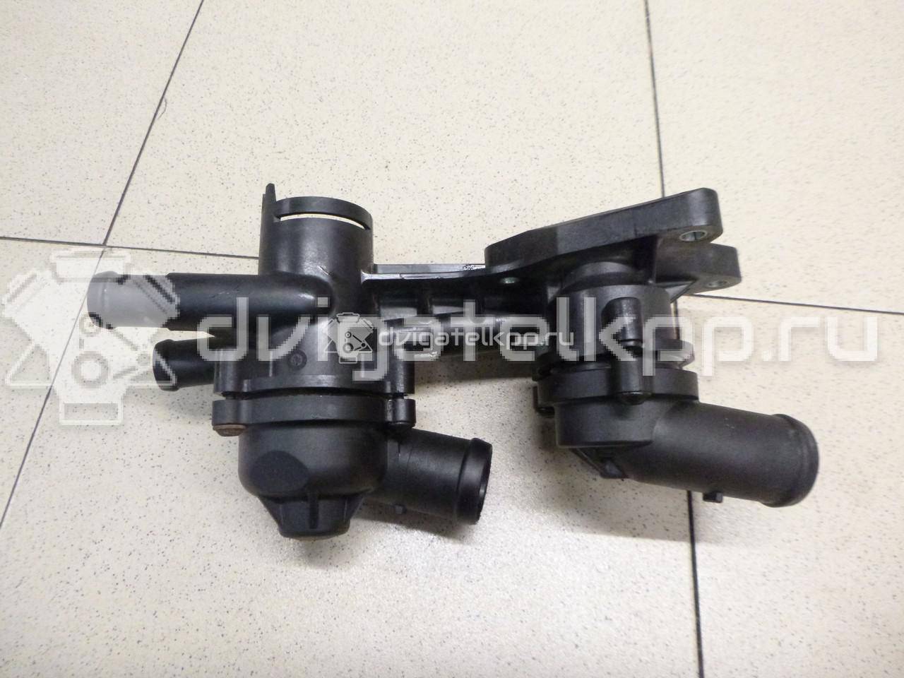 Фото Корпус термостата для двигателя CAXA для Volkswagen Tiguan / Eos 1F7, 1F8 / Golf / Passat / Jetta 122 л.с 16V 1.4 л бензин 03C121111T {forloop.counter}}