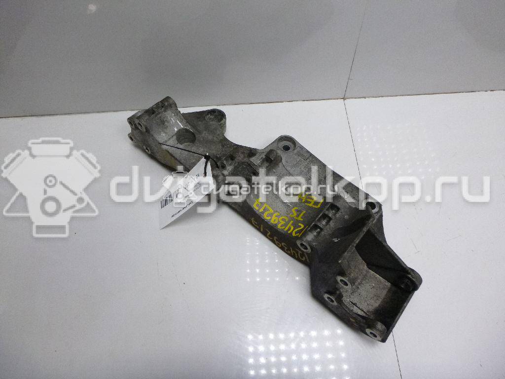 Фото Кронштейн генератора для двигателя AMF для Volkswagen Polo / Lupo 6X1, 6E1 75 л.с 6V 1.4 л Дизельное топливо 045903143C {forloop.counter}}