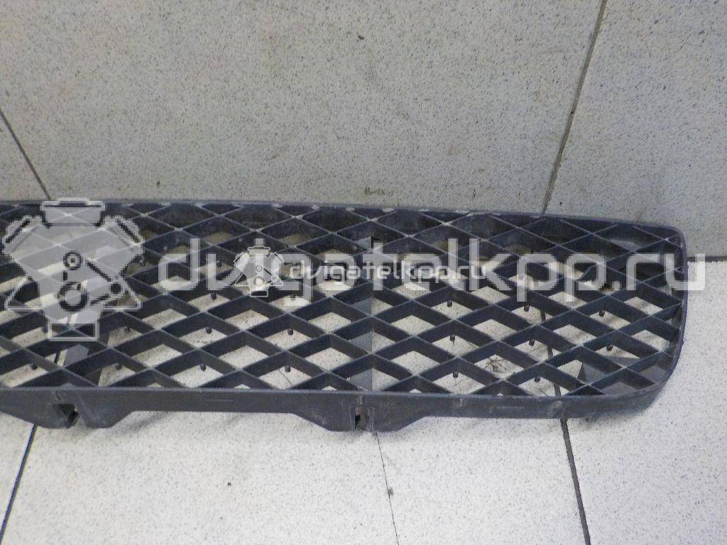 Фото Решетка в бампер центральная  B30D501T1 для Mazda 323 {forloop.counter}}