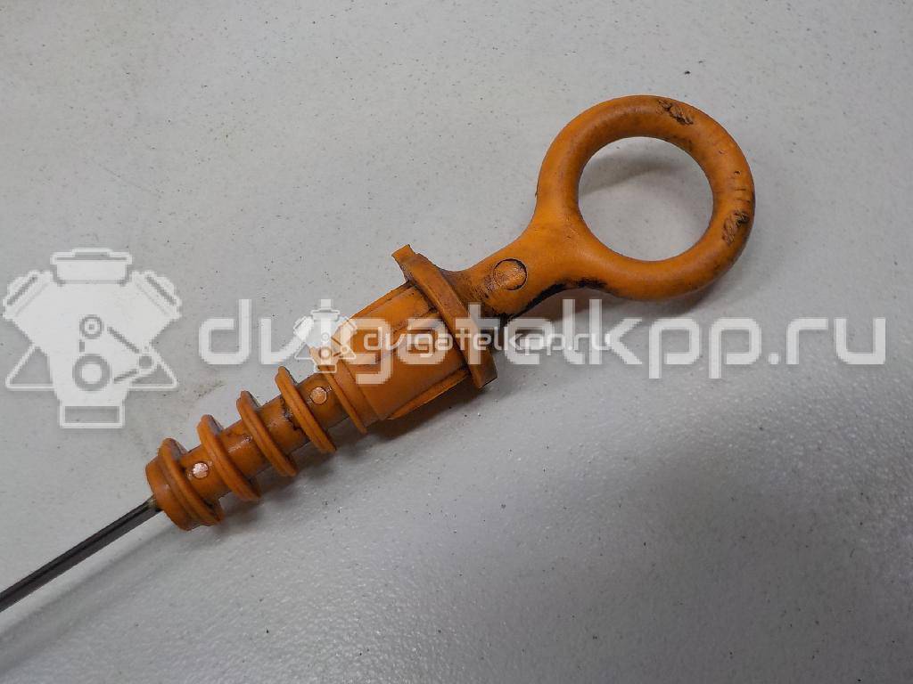 Фото Щуп масляный для двигателя ALH для Volkswagen Bora / Caddy / New Beetle / Golf 90-91 л.с 8V 1.9 л Дизельное топливо 038115611B {forloop.counter}}