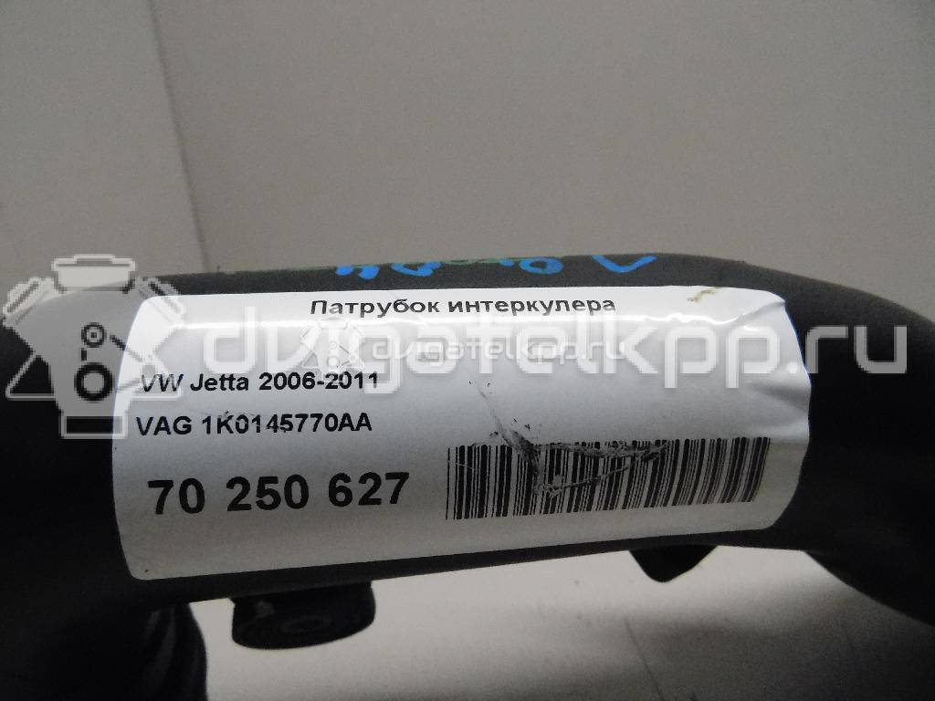 Фото Патрубок интеркулера для двигателя BXE для Volkswagen Passat / Touran / Jetta / Golf 105 л.с 8V 1.9 л Дизельное топливо 1K0145770AA {forloop.counter}}