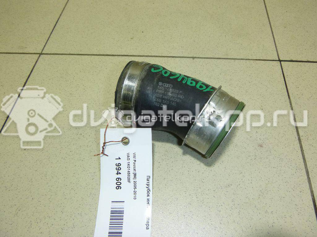 Фото Патрубок интеркулера для двигателя CAWA для Volkswagen Jetta 170 л.с 16V 2.0 л бензин 1K0145828F {forloop.counter}}