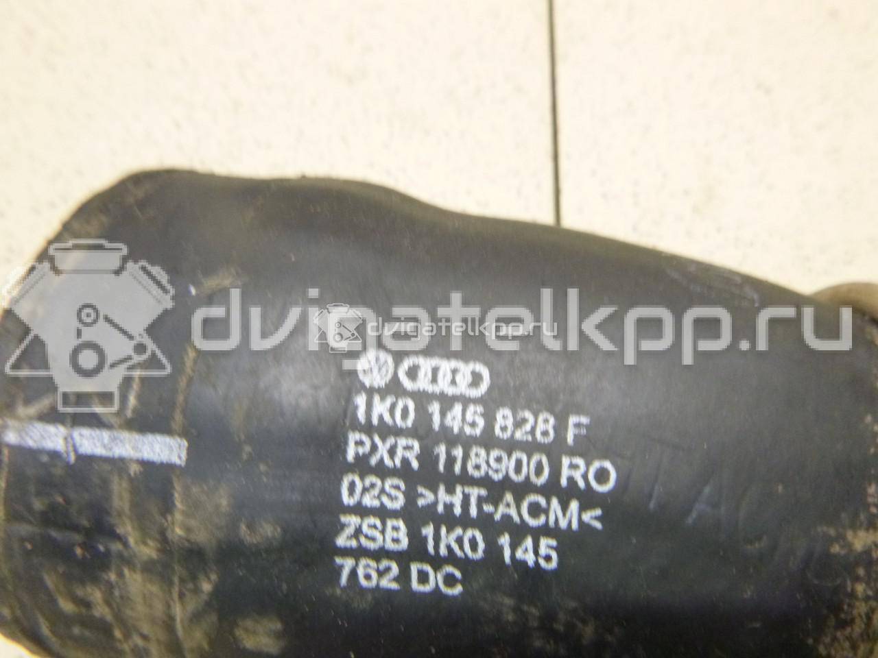 Фото Патрубок интеркулера для двигателя CDAB для Volkswagen Passat / Cc 152 л.с 16V 1.8 л бензин 1K0145828F {forloop.counter}}