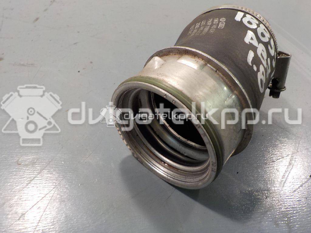 Фото Патрубок интеркулера для двигателя CDAB для Volkswagen Passat / Cc 152 л.с 16V 1.8 л бензин 1K0145828F {forloop.counter}}