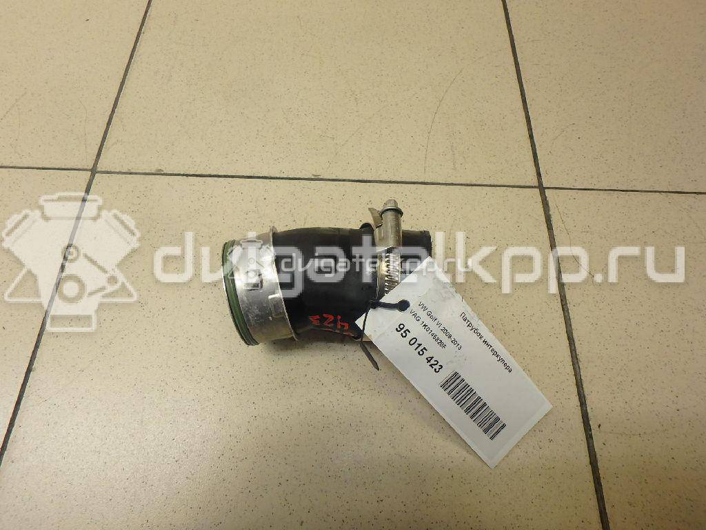 Фото Патрубок интеркулера для двигателя CAWA для Volkswagen Jetta 170 л.с 16V 2.0 л бензин 1K0145828F {forloop.counter}}