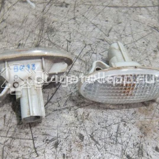 Фото Повторитель на крыло белый  GJ6A51120E для Mazda Mpv / Bt-50 Cd, Un / Bt-50 / 6 / 3