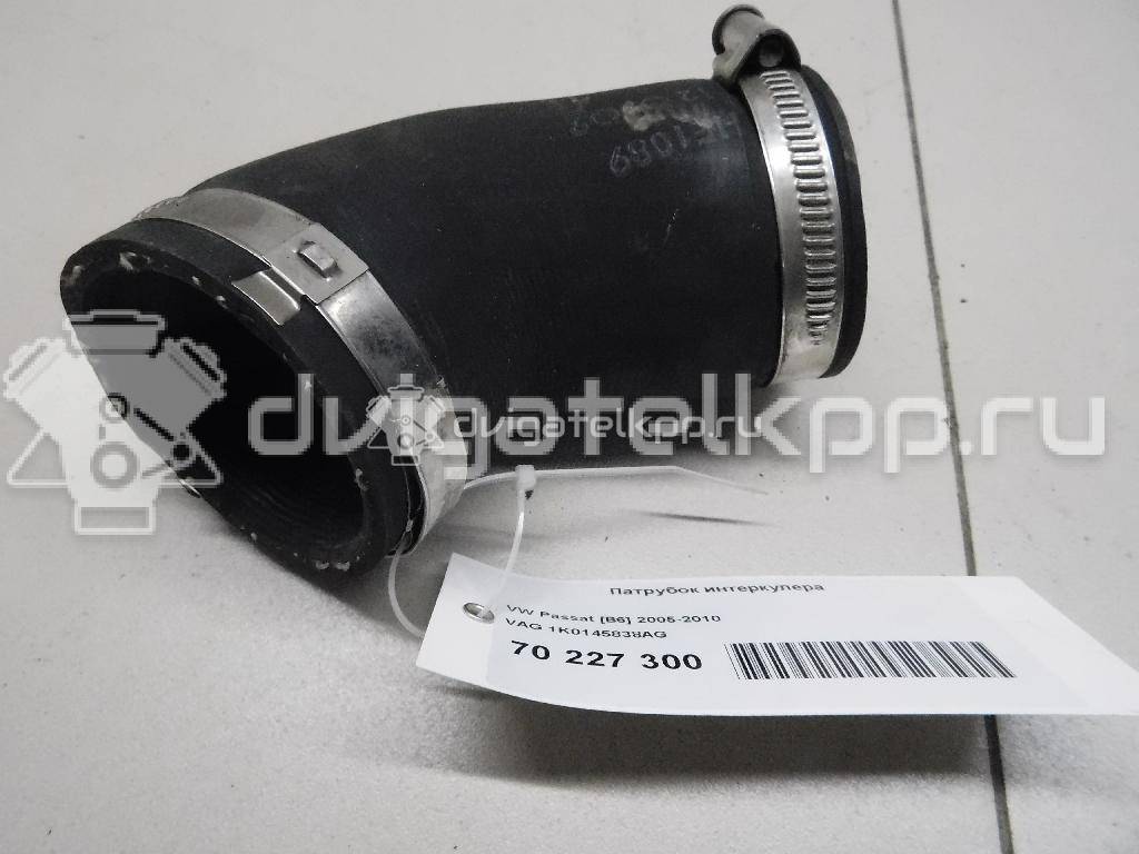 Фото Патрубок интеркулера для двигателя CDAB для Volkswagen Passat / Cc 152 л.с 16V 1.8 л бензин 1K0145838AG {forloop.counter}}