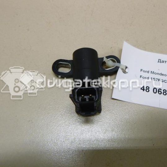 Фото Датчик положения коленвала  1S7FGC315AD для mazda Mazda 3 (BK)