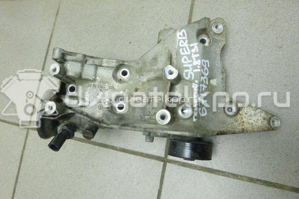 Фото Кронштейн генератора для двигателя CAWA для Volkswagen Jetta 170 л.с 16V 2.0 л бензин 06J903143AG {forloop.counter}}