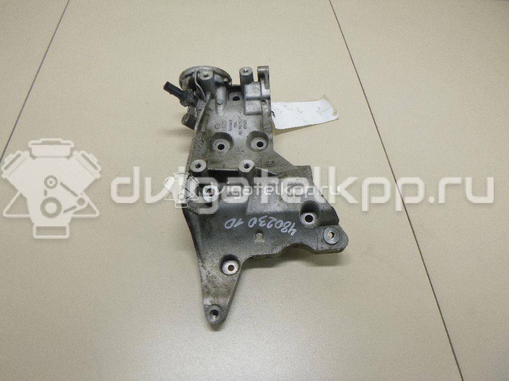 Фото Кронштейн генератора для двигателя CAWA для Volkswagen Jetta 170 л.с 16V 2.0 л бензин 06J903143AG {forloop.counter}}