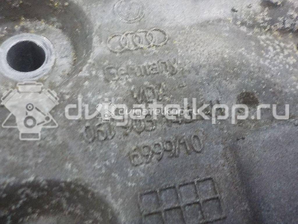 Фото Кронштейн генератора для двигателя CDAB для Volkswagen Passat / Cc 152 л.с 16V 1.8 л бензин 06J903143AH {forloop.counter}}