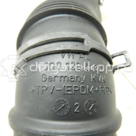 Фото Патрубок воздушного фильтра для двигателя CWVA для Volkswagen Polo / Caddy / Golf 110 л.с 16V 1.6 л бензин 5Q0129618D
