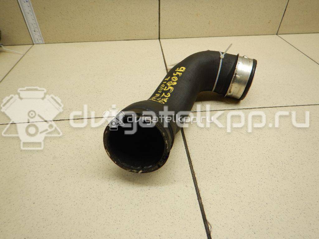 Фото Патрубок интеркулера для двигателя CAWA для Volkswagen Jetta 170 л.с 16V 2.0 л бензин 5N0145834J {forloop.counter}}