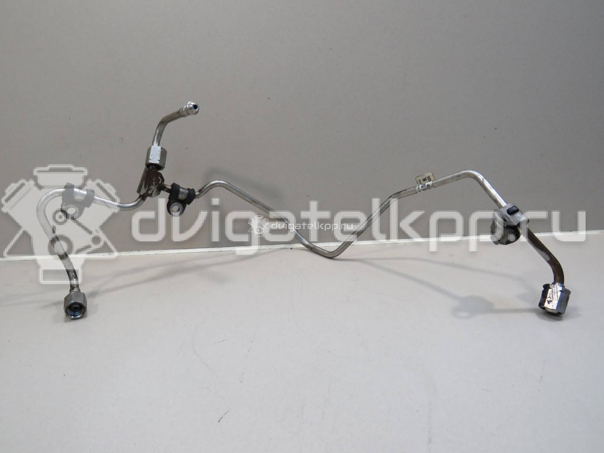 Фото Трубка топливная для двигателя BAR для Volkswagen Touareg 314-350 л.с 32V 4.2 л бензин 079127509K {forloop.counter}}