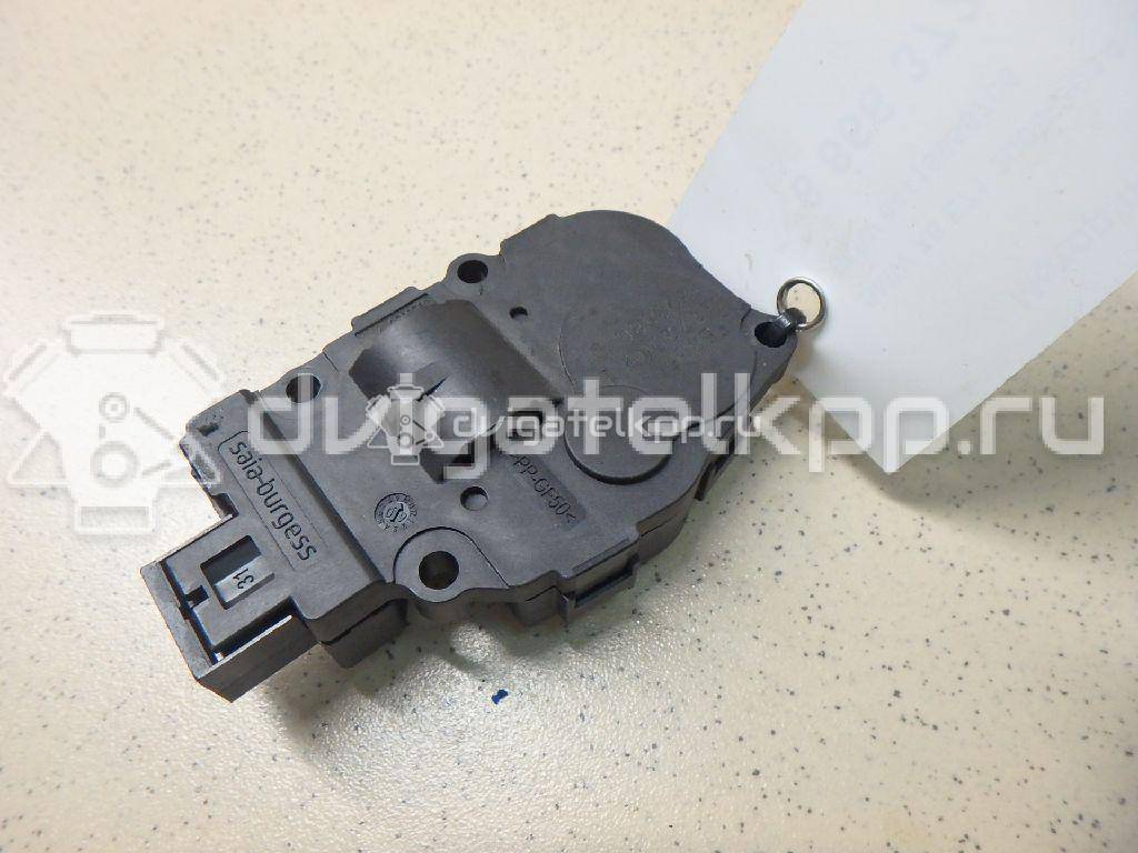 Фото Моторчик заслонки отопителя  64116956706 для mercedes benz A140/160 W169 {forloop.counter}}