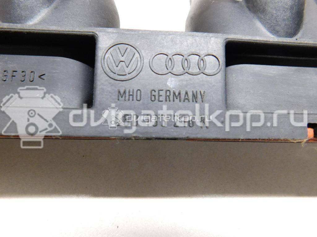 Фото Коллектор впускной для двигателя ALT для Volkswagen Passat 130 л.с 20V 2.0 л бензин 06B133216K {forloop.counter}}