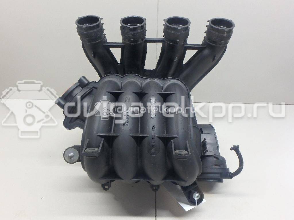 Фото Коллектор впускной для двигателя ALT для Volkswagen Passat 130 л.с 20V 2.0 л бензин 06B133213T {forloop.counter}}