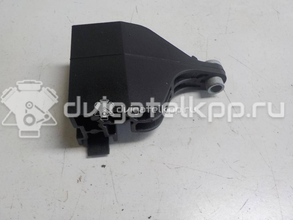 Фото Кронштейн ручки  9067600834 для mercedes benz Sprinter (906) {forloop.counter}}