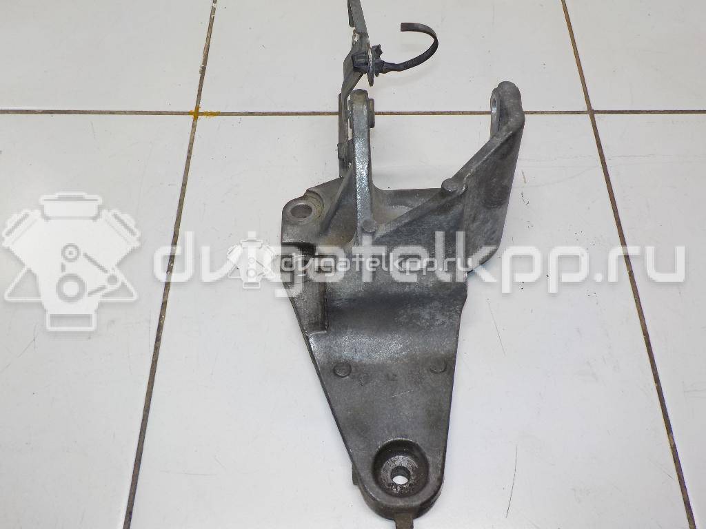 Фото Кронштейн генератора для двигателя VK56VD для Infiniti Qx80 / Qx56 400-426 л.с 32V 5.6 л бензин 117101LA0A {forloop.counter}}