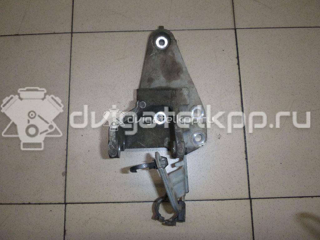 Фото Кронштейн генератора для двигателя VK56VD для Infiniti Qx80 / Qx56 400-426 л.с 32V 5.6 л бензин 117101LA0A {forloop.counter}}
