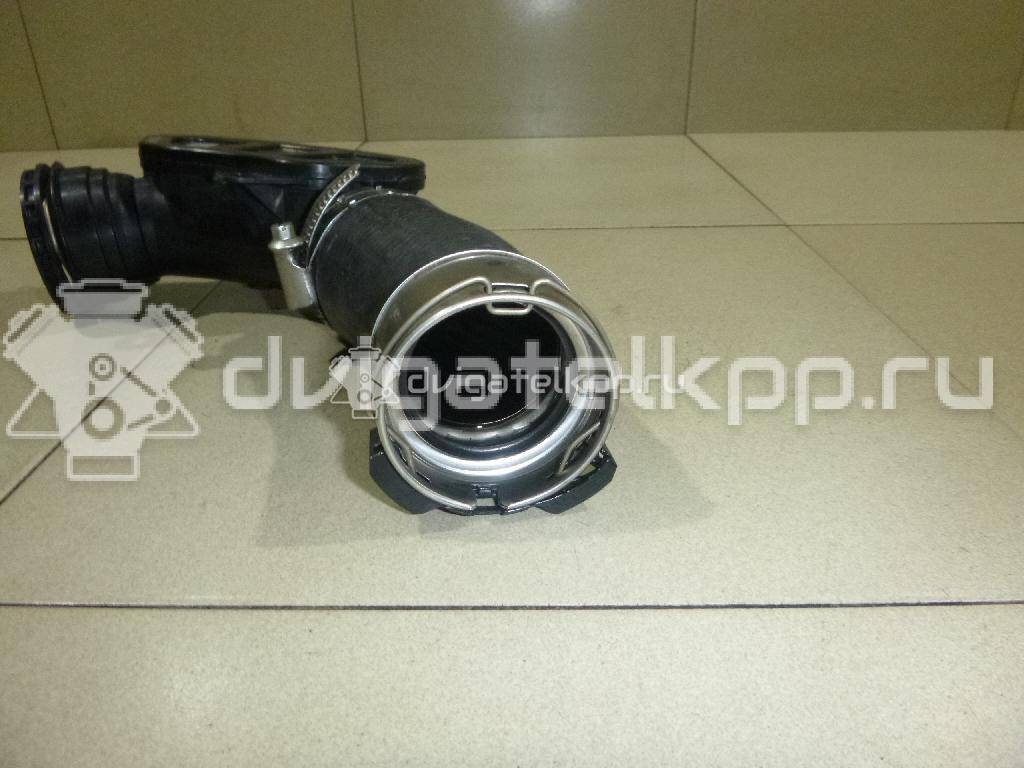 Фото Патрубок интеркулера для двигателя 204DTD для Jaguar F-Pace X761 / Xf / Xe X760 150-180 л.с 16V 2.0 л Дизельное топливо LR072134 {forloop.counter}}
