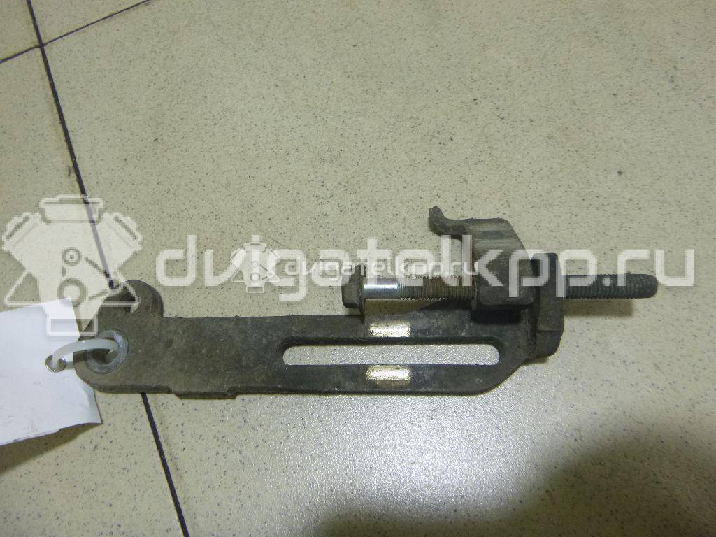 Фото Кронштейн генератора для двигателя M16A для Suzuki Vitara / Grand Vitara / Sx4 / Liana / Swift 99-142 л.с 16V 1.6 л бензин 1156064J00 {forloop.counter}}