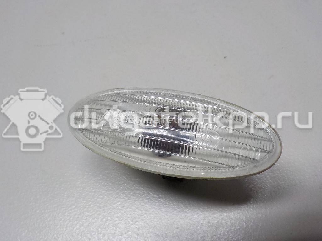 Фото Повторитель на крыло белый  261608990A для Nissan Micra / Note / Nv200 / Qashqai / Juke F15 {forloop.counter}}