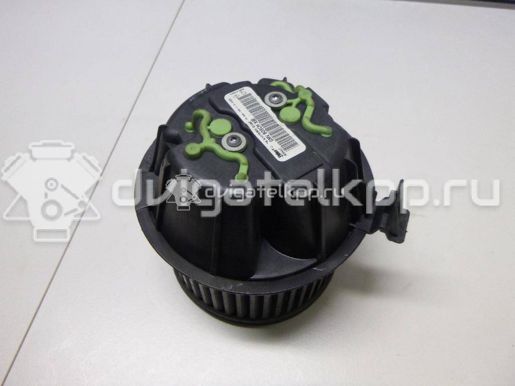 Фото Моторчик отопителя  272106020R для vaz Lada Largus {forloop.counter}}