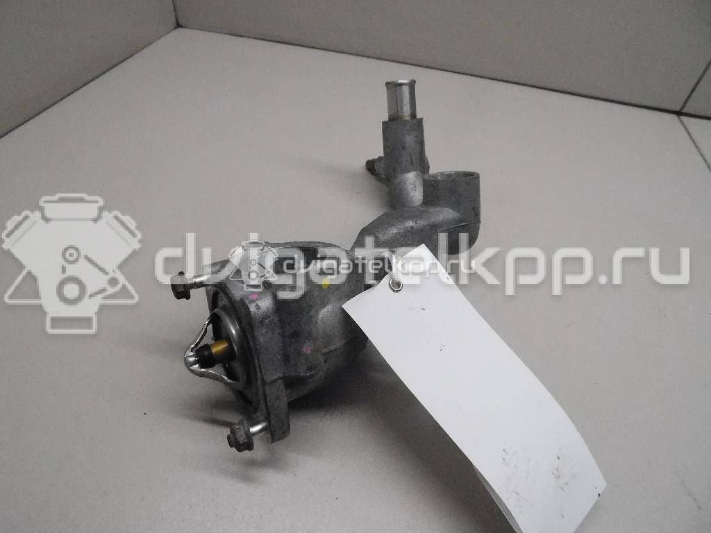 Фото Корпус термостата для двигателя 2GR-FE для Toyota Camry / Alphard / Harrier / Venza V1 / Avalon 204-328 л.с 24V 3.5 л бензин 1632331040 {forloop.counter}}