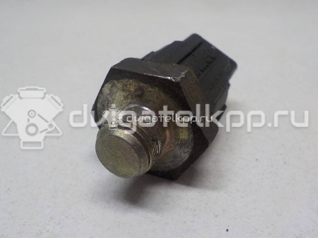 Фото Датчик детонации  8200680689 для Nissan Tiida / Primastar X83 / Micra / Note / Kubistar {forloop.counter}}