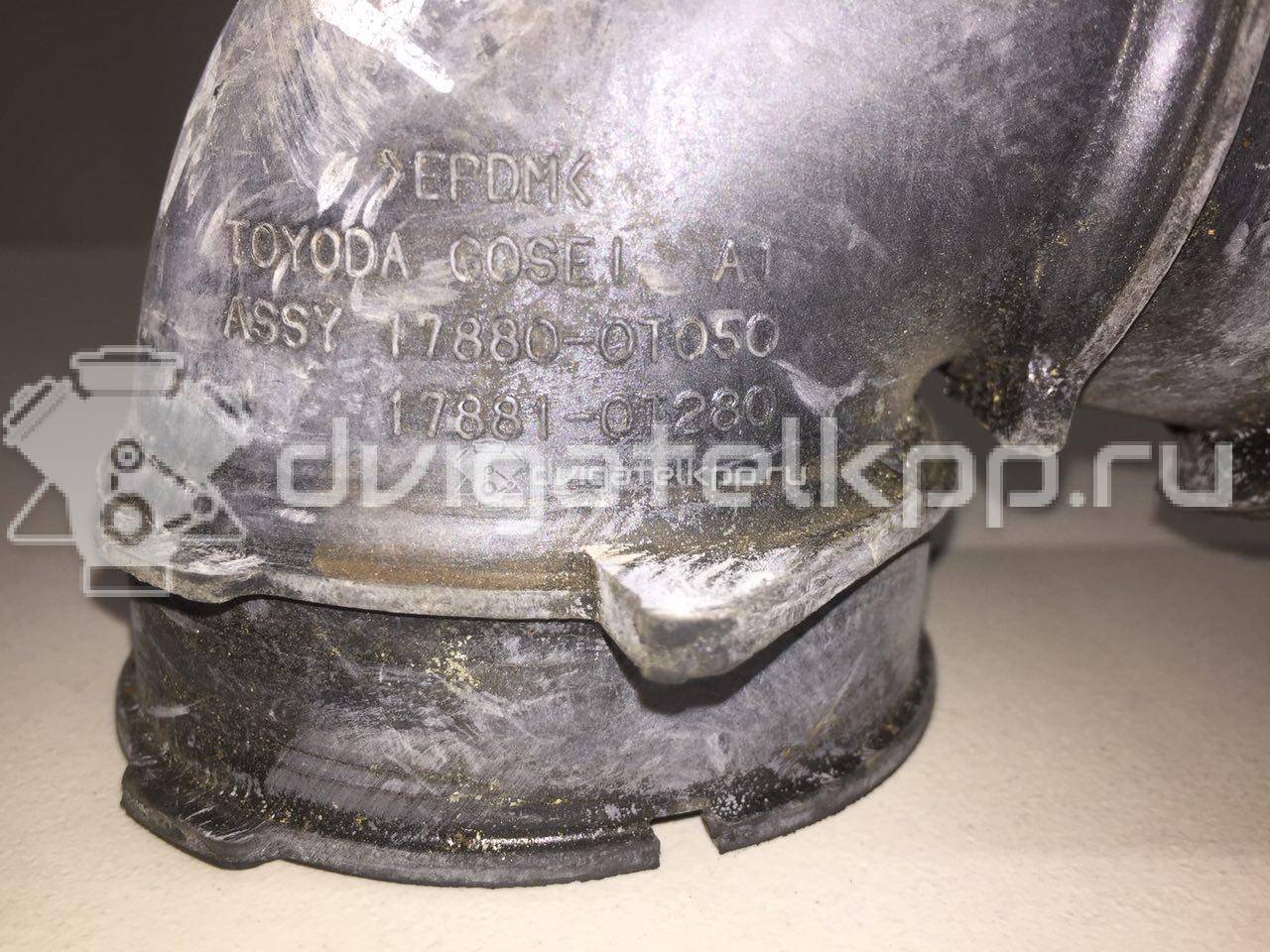 Фото Патрубок воздушного фильтра для двигателя 2ZR-FXE для Toyota Prius / C-Hr X1 / Auris 98-180 л.с 16V 1.8 л бензин 178810T280 {forloop.counter}}