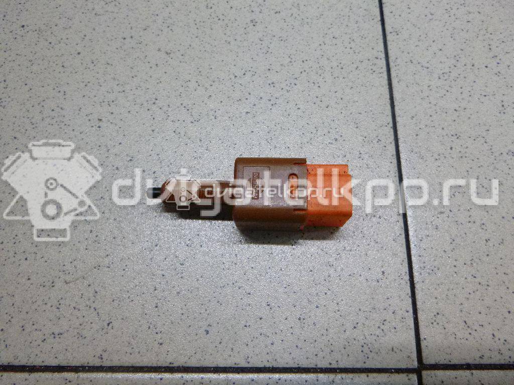 Фото Датчик включения стопсигнала  25320BR00A для Nissan X-Trail / Note / Nv200 / Qashqai / Juke F15 {forloop.counter}}