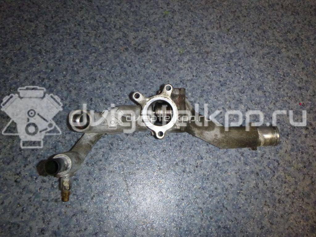 Фото Корпус термостата для двигателя 2GR-FE для Toyota Camry / Alphard / Harrier / Venza V1 / Avalon 204-328 л.с 24V 3.5 л бензин {forloop.counter}}