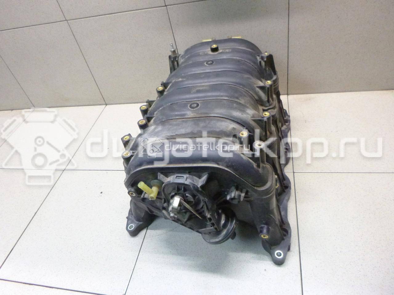 Фото Коллектор впускной для двигателя 2UZ-FE для Toyota Land Cruiser / Tundra , / 4 / Sequoia 233-288 л.с 32V 4.7 л бензин 1712050020 {forloop.counter}}