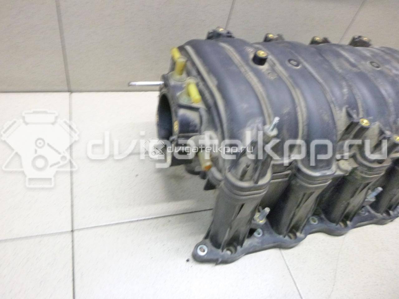 Фото Коллектор впускной для двигателя 2UZ-FE для Toyota Land Cruiser / Tundra , / 4 / Sequoia 233-288 л.с 32V 4.7 л бензин 1712050020 {forloop.counter}}