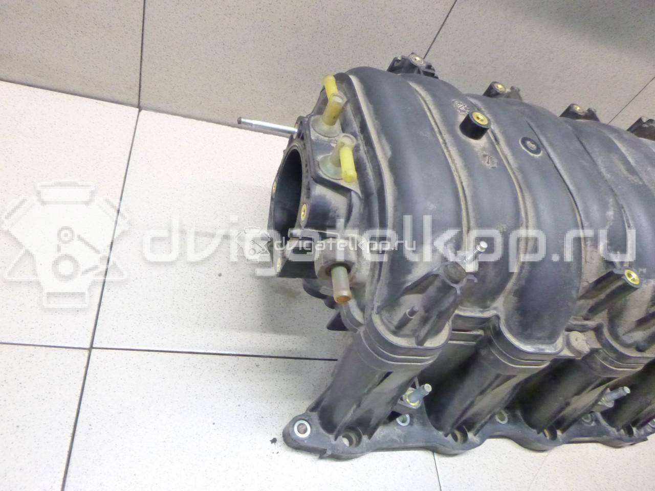 Фото Коллектор впускной для двигателя 2UZ-FE для Toyota Land Cruiser / Tundra , / 4 / Sequoia 233-288 л.с 32V 4.7 л бензин 1712050020 {forloop.counter}}