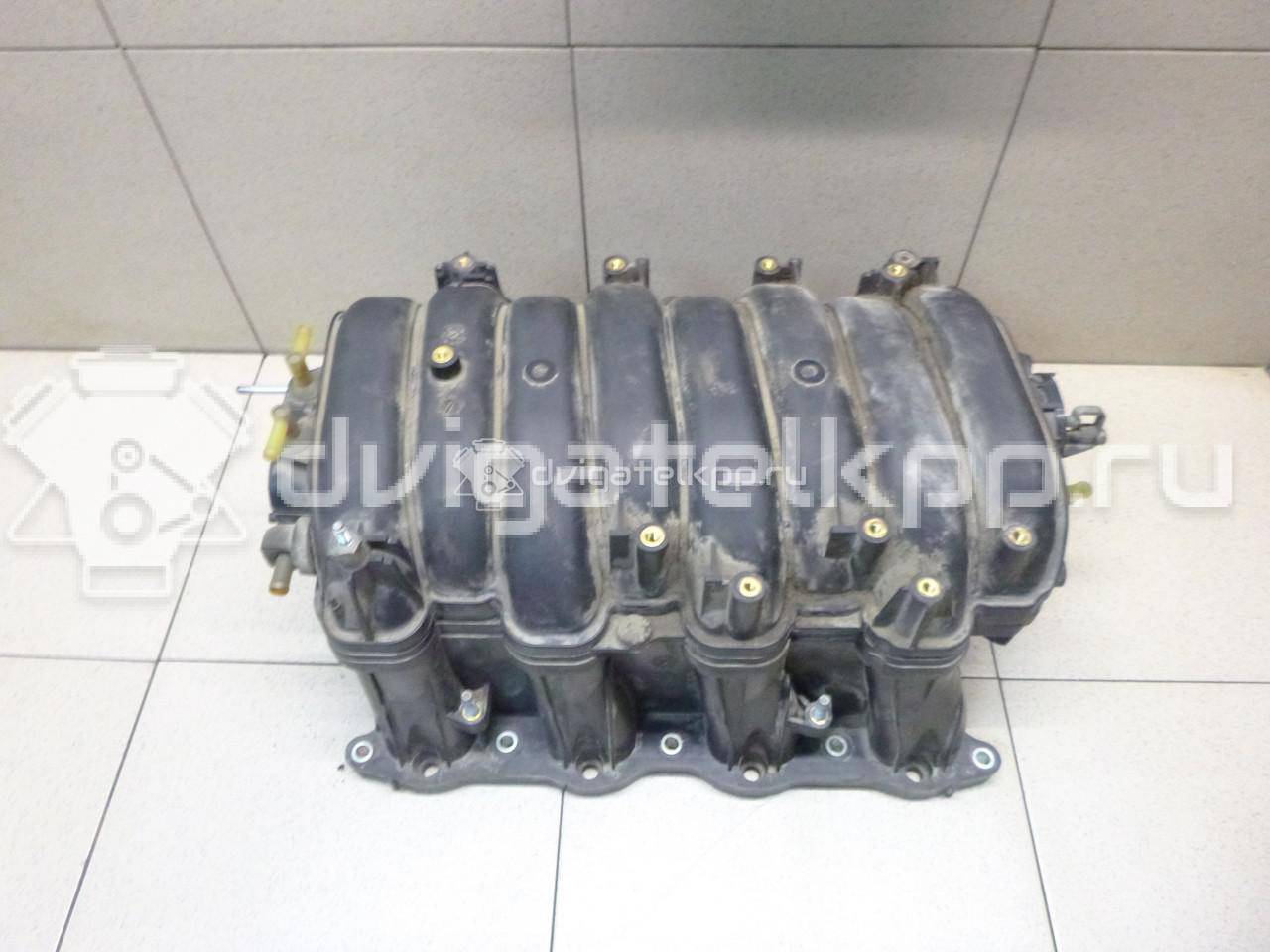 Фото Коллектор впускной для двигателя 2UZ-FE для Toyota Land Cruiser / Tundra , / 4 / Sequoia 233-288 л.с 32V 4.7 л бензин 1712050020 {forloop.counter}}