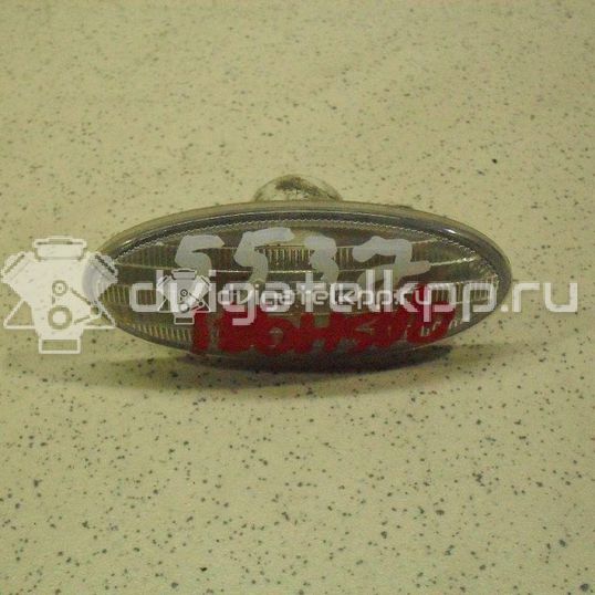 Фото Повторитель на крыло белый  261608990A для Nissan Micra / Note / Nv200 / Qashqai / Juke F15