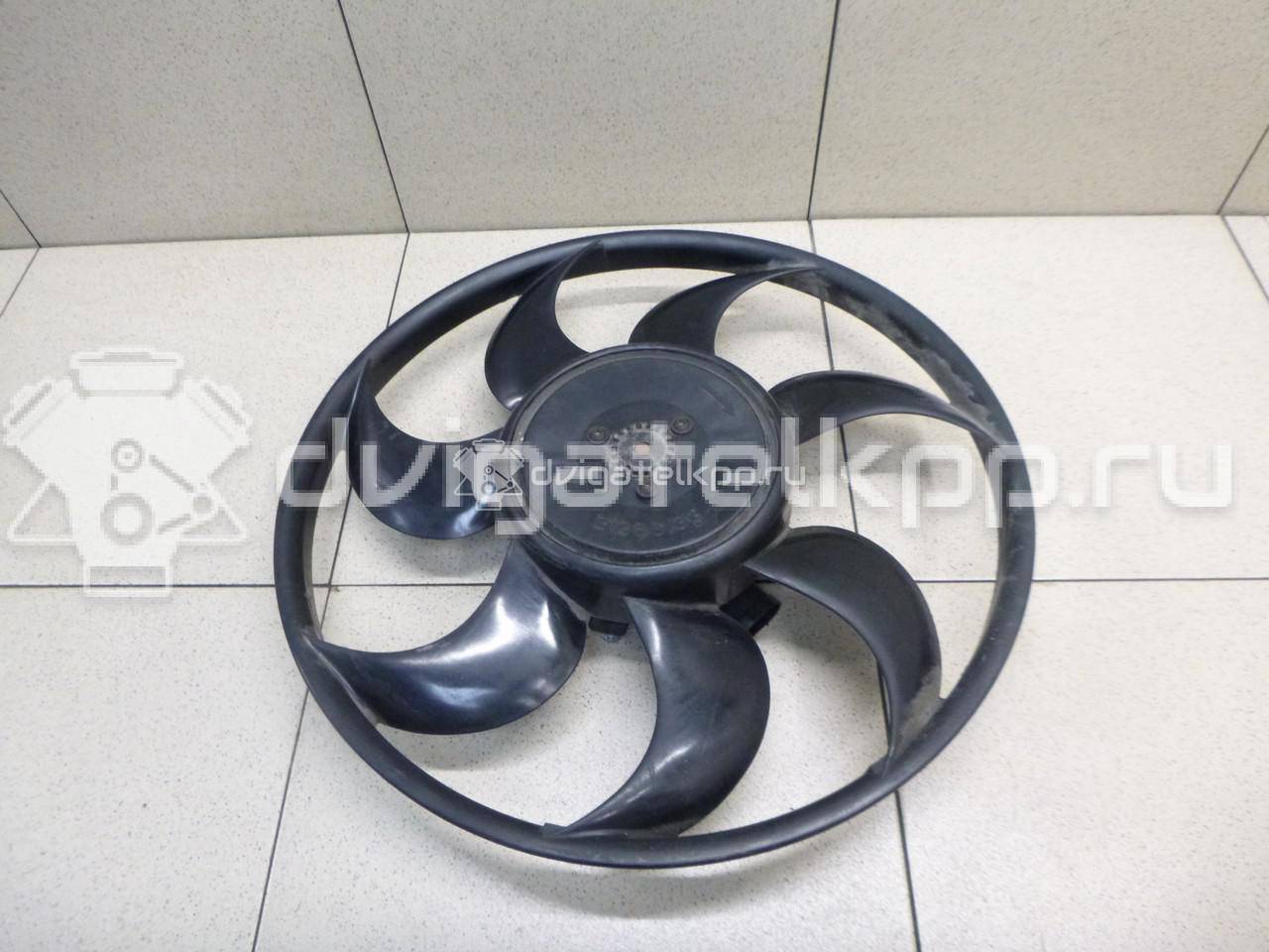 Фото Вентилятор радиатора  214815057R для nissan Almera (G15) {forloop.counter}}