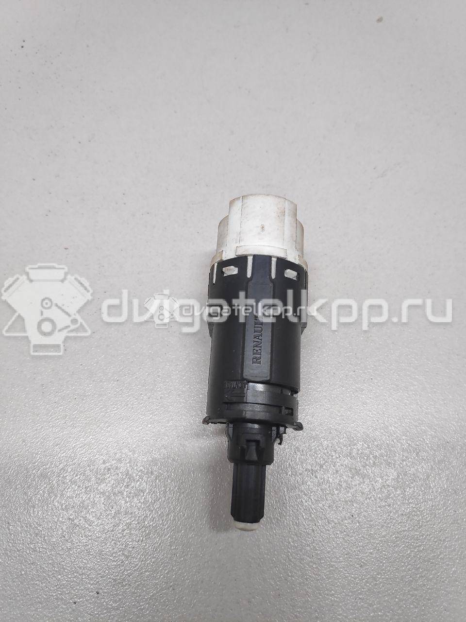 Фото Датчик включения стопсигнала  253206170R для nissan Almera (G15) {forloop.counter}}
