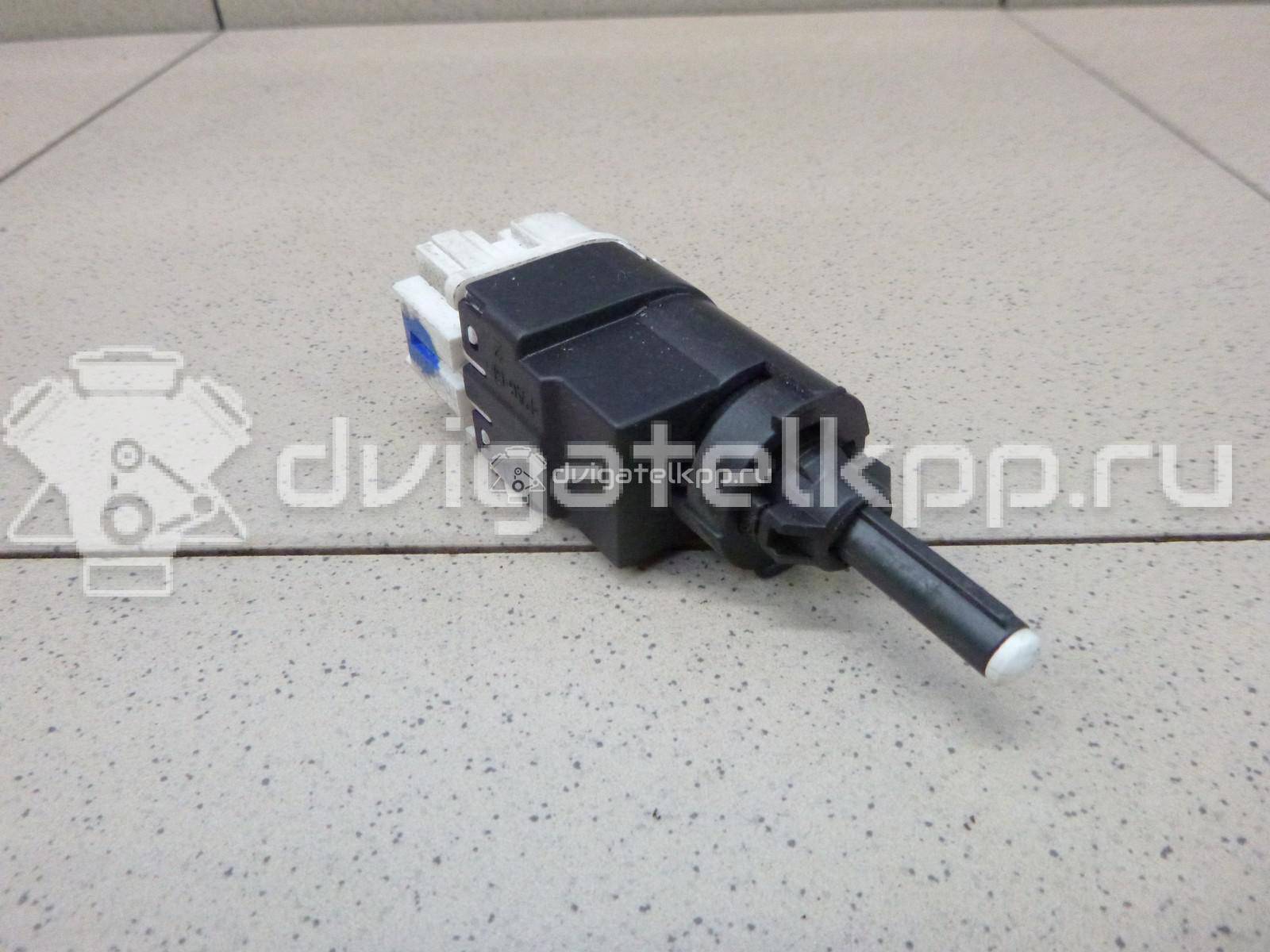 Фото Датчик включения стопсигнала  253206170R для nissan Almera (G15) {forloop.counter}}