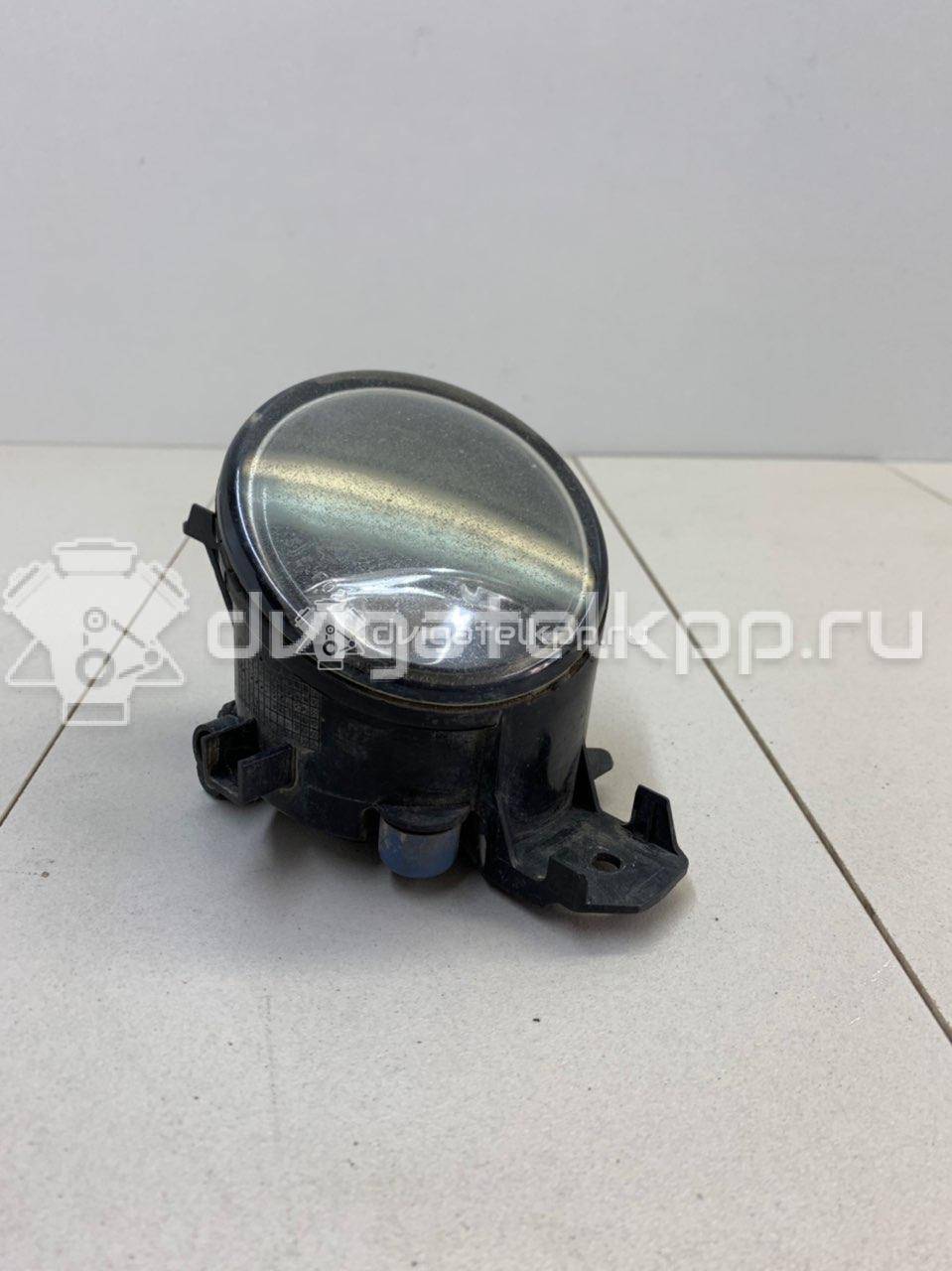 Фото Фара противотуманная левая  8200002469 для Nissan X-Trail / Primera / Almera / Micra / Qashqai {forloop.counter}}