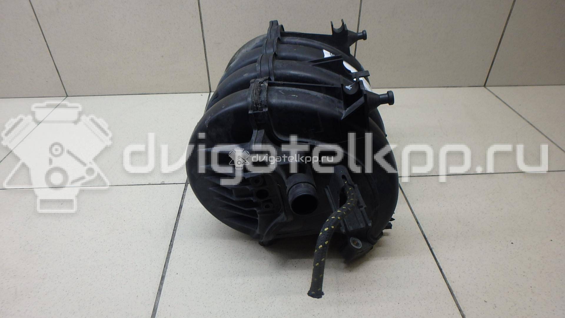 Фото Коллектор впускной для двигателя BLF для Audi A3 115 л.с 16V 1.6 л бензин 03C129711F {forloop.counter}}