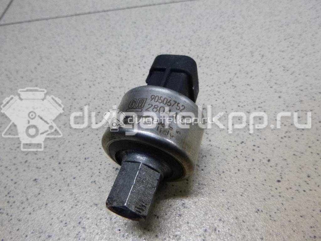 Фото Датчик кондиционера  90506752 для Opel Astra / Omega , / Vectra {forloop.counter}}