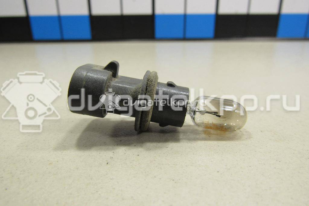 Фото Патрон габаритного фонаря  90442396 для Opel Astra / Tigra / Corsa / Combo {forloop.counter}}