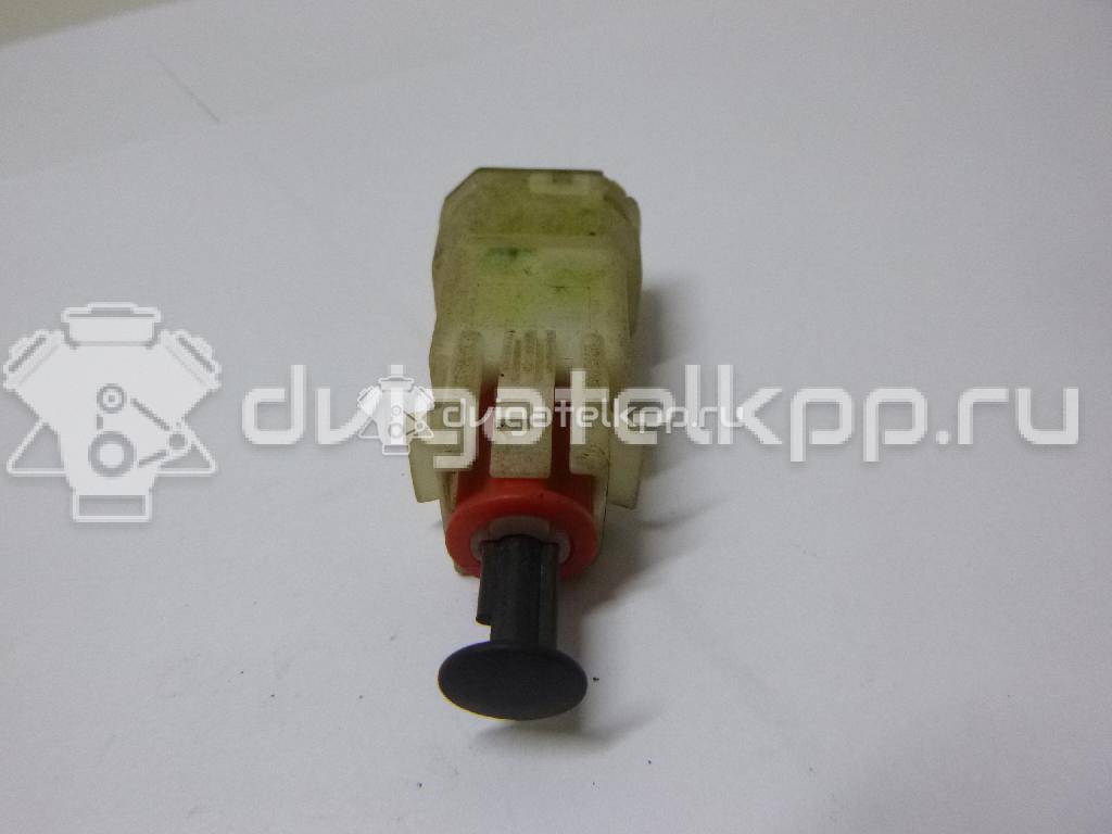 Фото Датчик включения стопсигнала  90492444 для Opel Astra / Corsa / Combo / Omega , / Zafira {forloop.counter}}