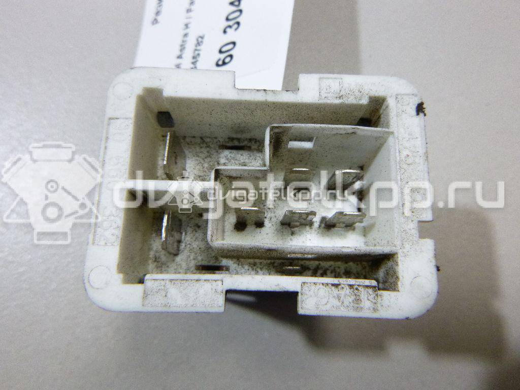 Фото Резистор отопителя  6845782 для Opel Astra / Vectra / Zafira / Signum {forloop.counter}}