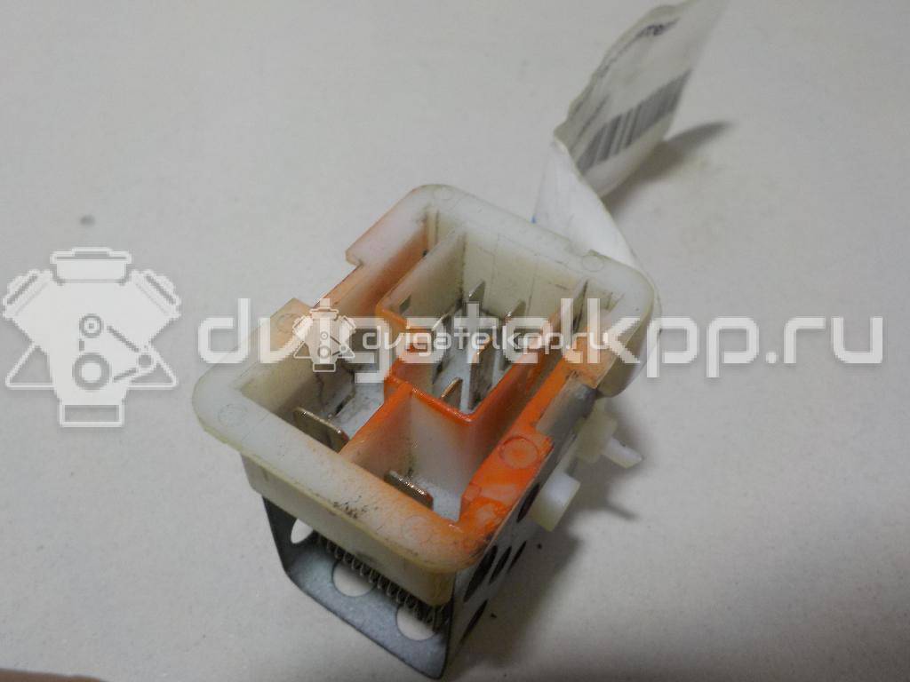 Фото Резистор отопителя  6845782 для Opel Astra / Vectra / Zafira / Signum {forloop.counter}}