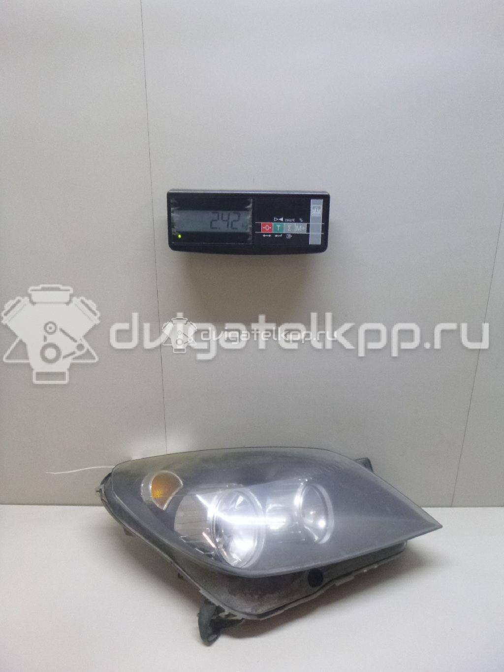 Фото Фара правая  93178636 для Opel Astra {forloop.counter}}